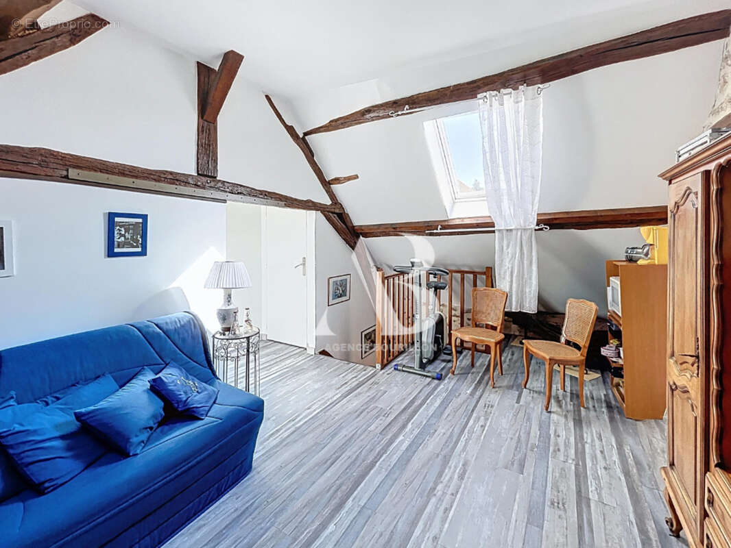 Maison à GRANDPUITS-BAILLY-CARROIS