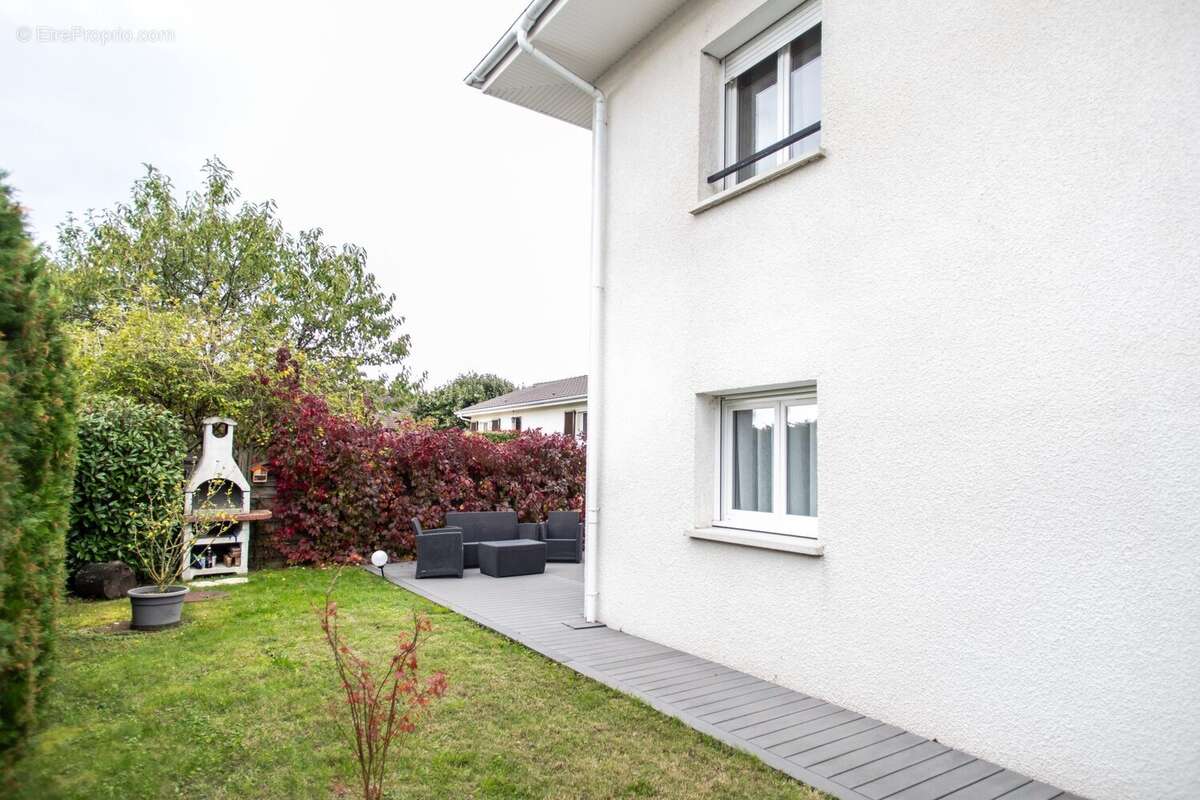 Appartement à DOUVAINE