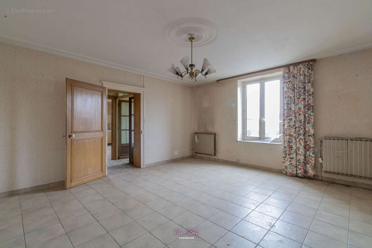 Maison à CHAMBLEY-BUSSIERES