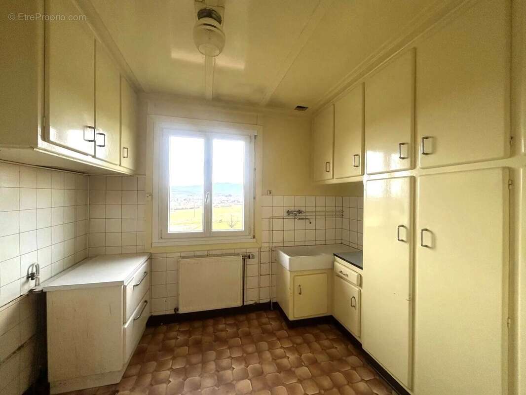 Maison à EVETTE-SALBERT