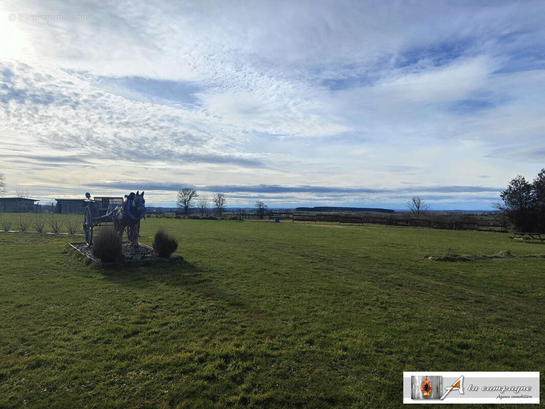 Maison à ARS-LES-FAVETS