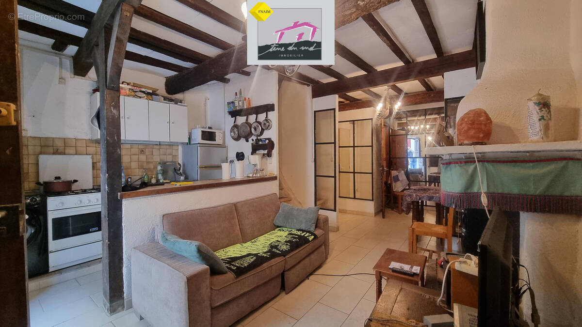 Maison à AZILLE