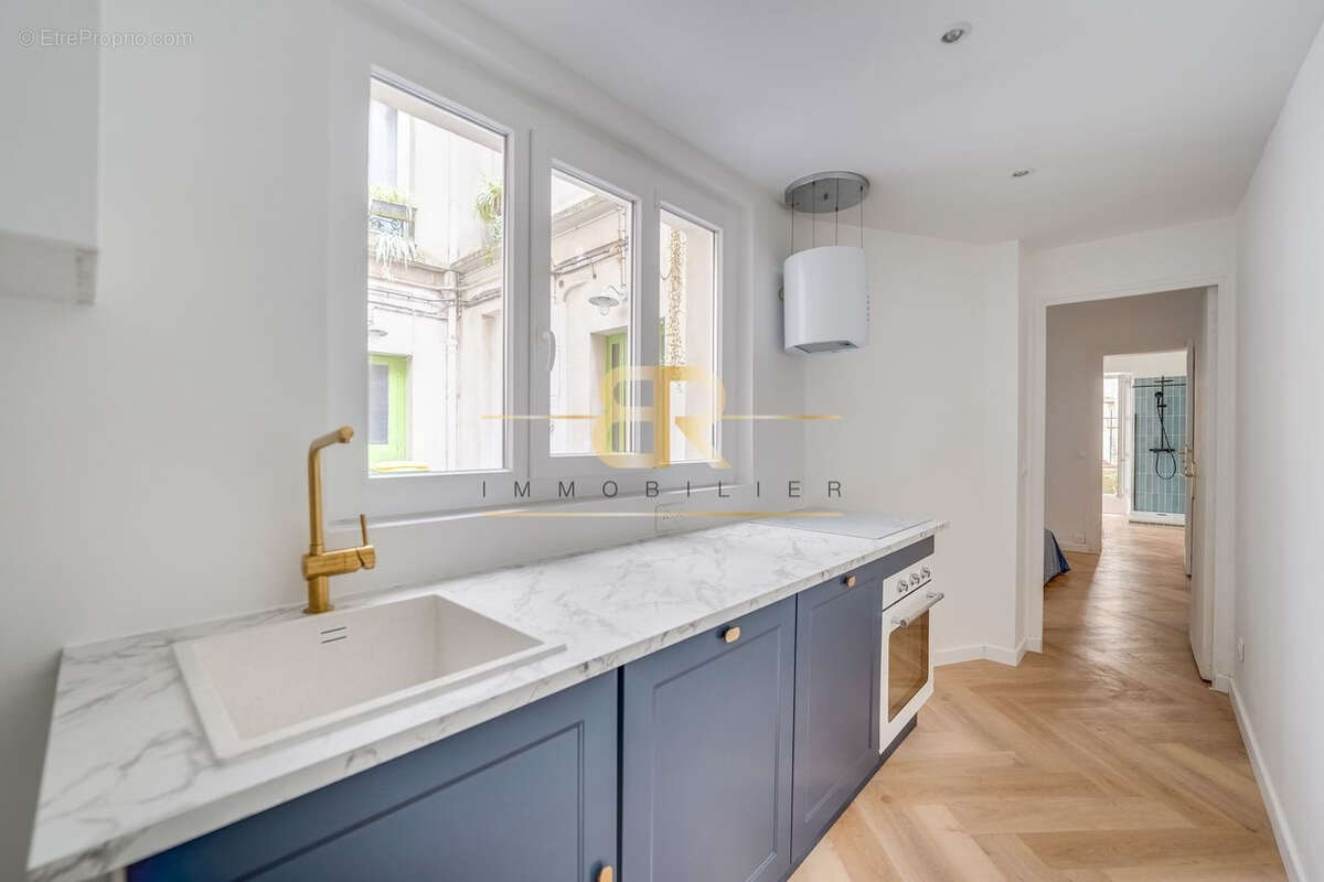 Appartement à PARIS-10E
