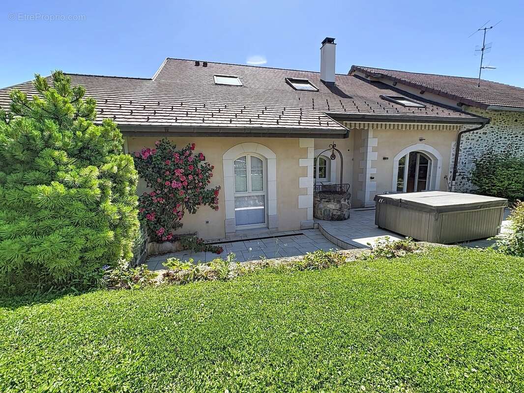 Corps de ferme à vendre 5 pièces CERNEX (74) - photo 15