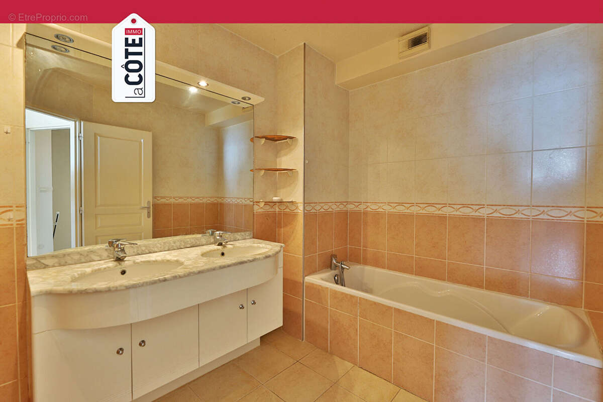 Appartement à CARRY-LE-ROUET