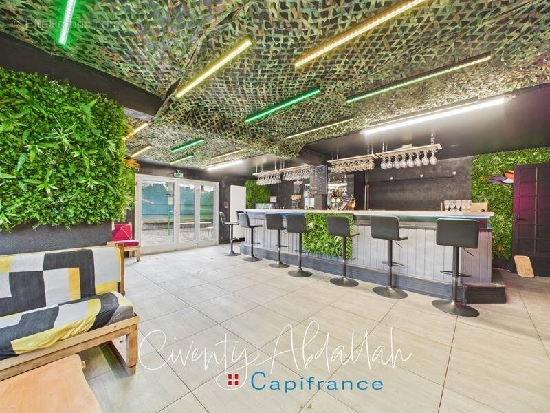 Commerce à SAINT-PIERRE-D'ALBIGNY