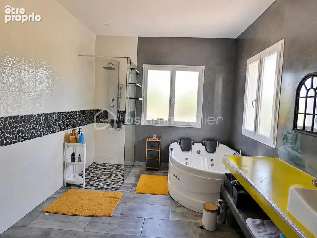 Maison contemporaine de plain-pied – 209 m² – 6 chambres – Plancher chauffant rafraîchissant – DPE A - photo 12