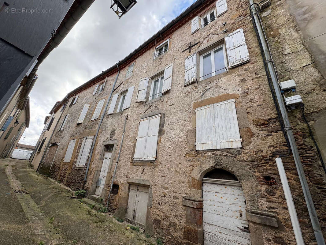 Appartement à SAINT-AMANS-SOULT