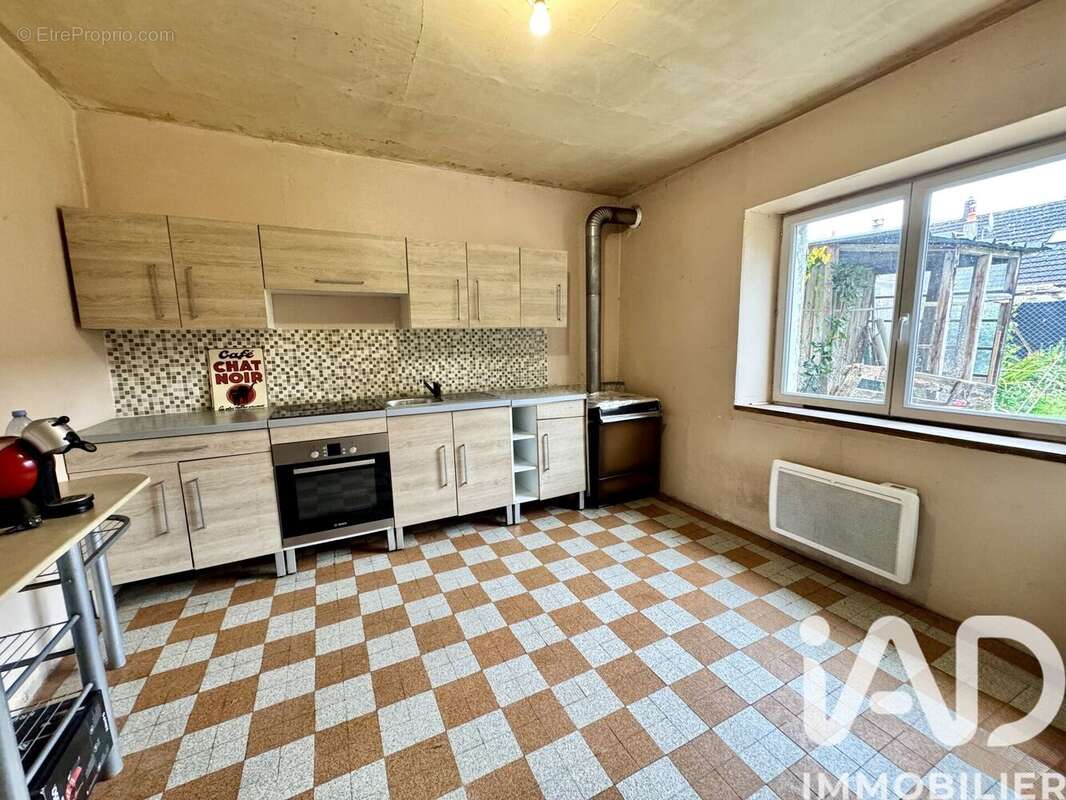 Maison 85 m² à Villeneuve-L'archeveque  - photo 9