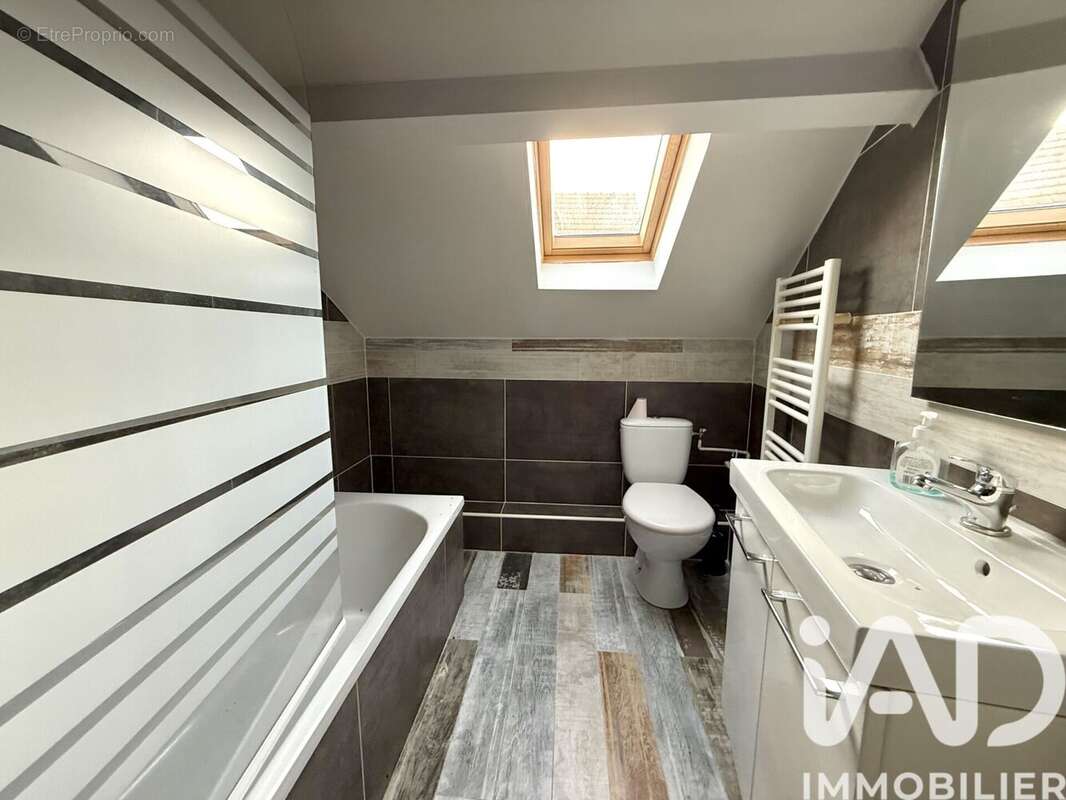 Photo 7 - Appartement à QUINCY-SOUS-SENART