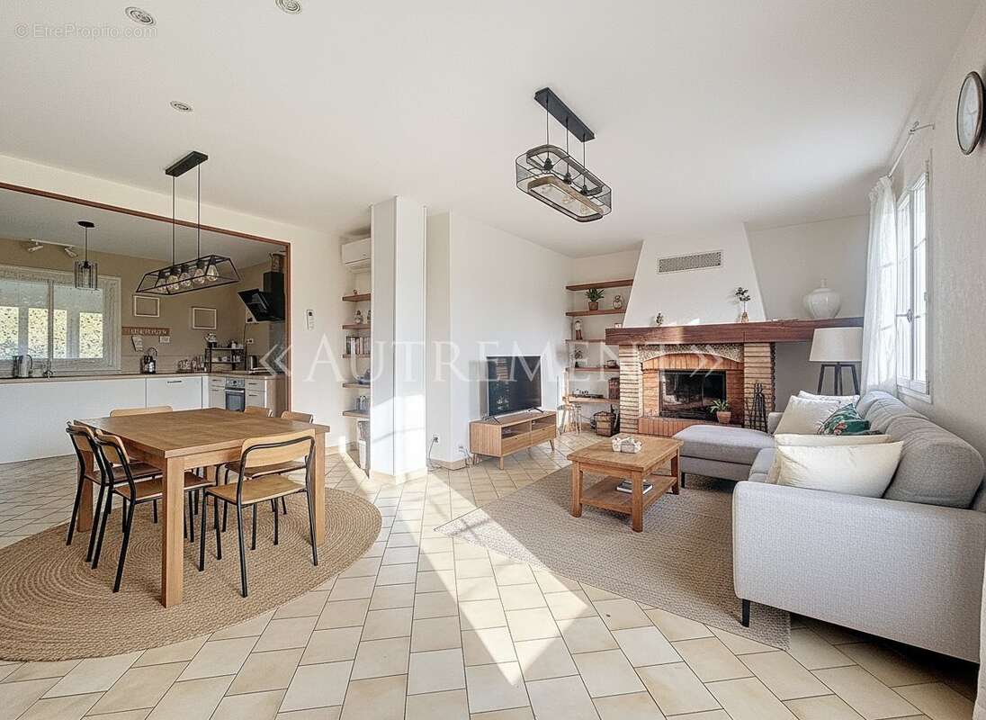 Maison à SAINT-SULPICE