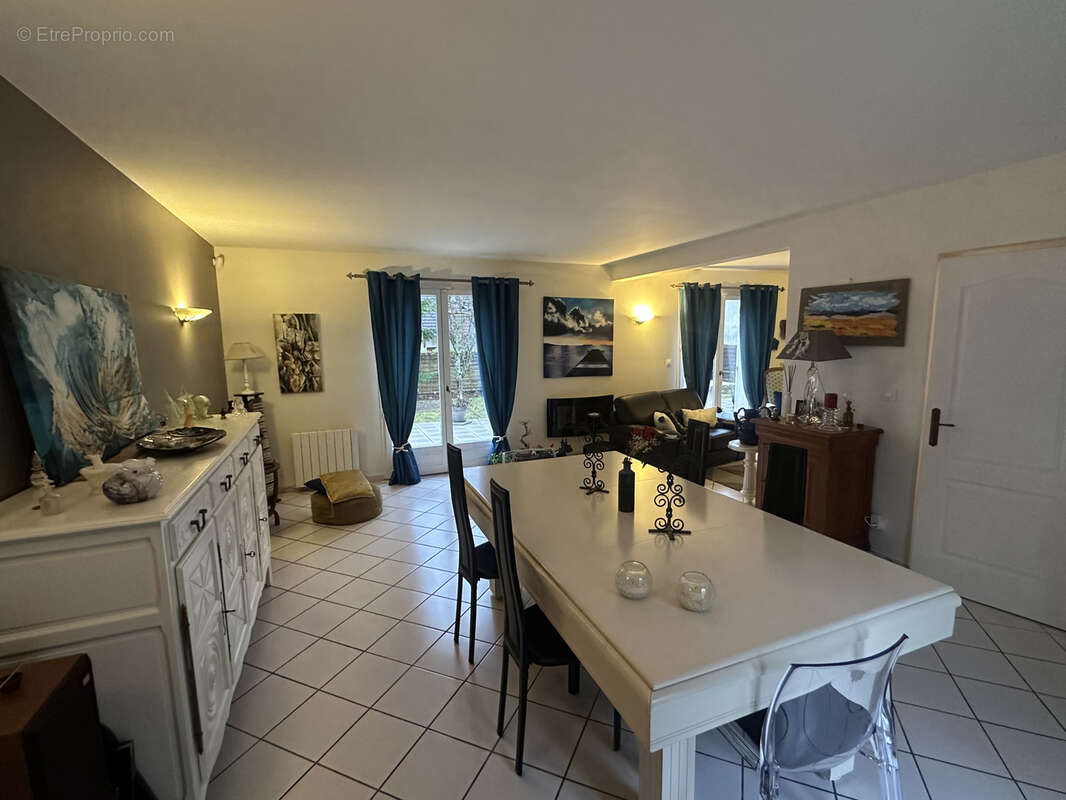 Maison à LIVRY-SUR-SEINE