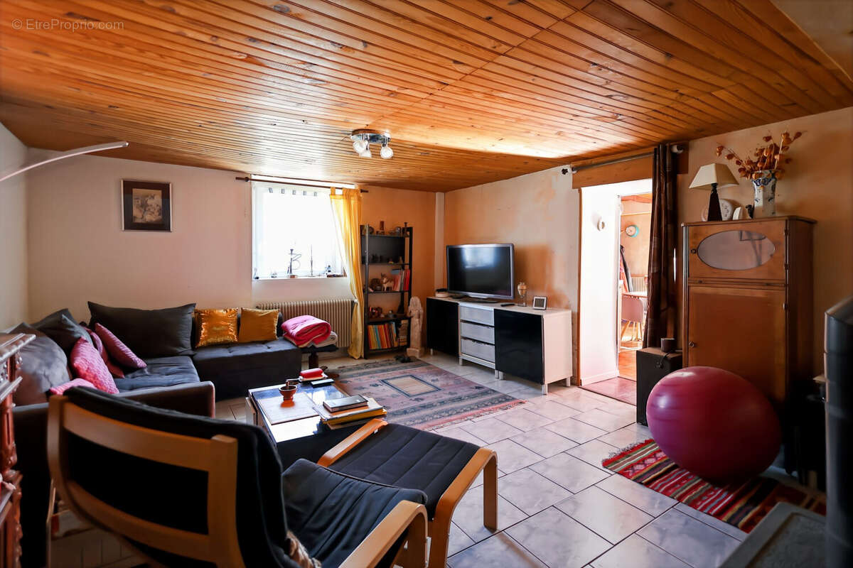 Maison à FOUCHERANS