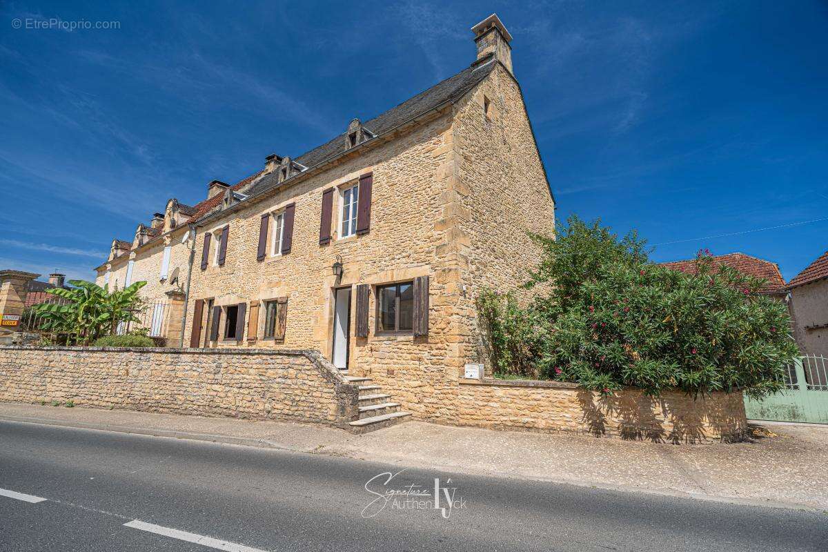 Maison 182 m² à Saint-Crepin-Et-Carlucet  - photo 20