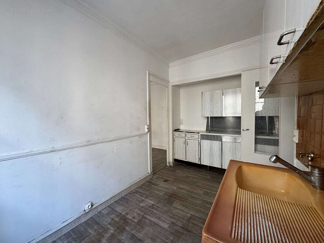 Appartement à PARIS-18E