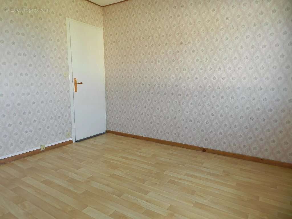 Maison à SAINT-PIERRE-SUR-DIVES