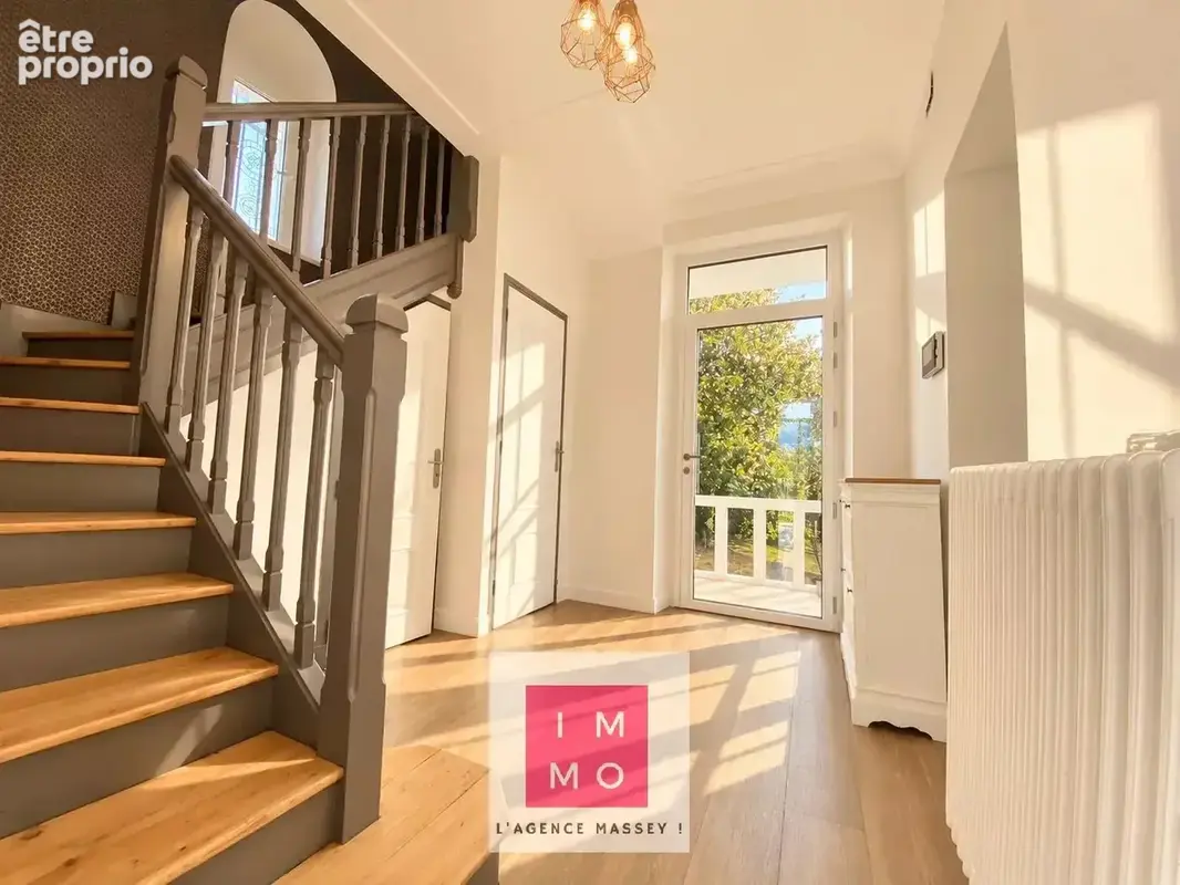Maison de caractère aux beaux volumes – 143 m² – Lourdes - photo 11