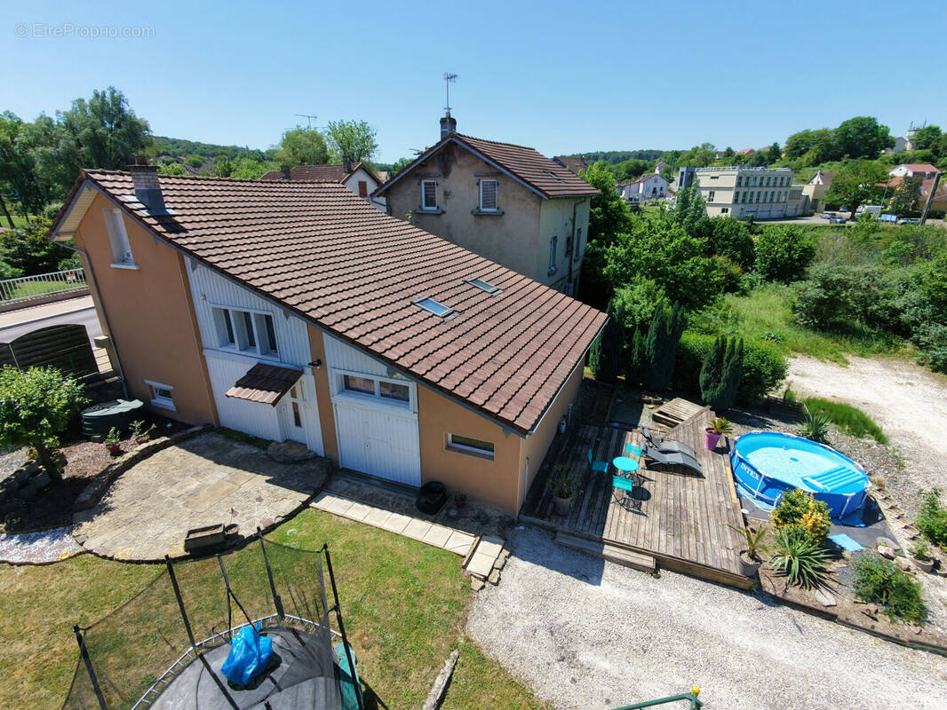 Photo 1 - Maison à VOUJEAUCOURT