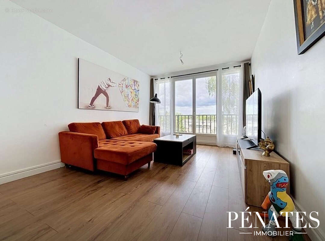 Appartement à MONT-SAINT-AIGNAN