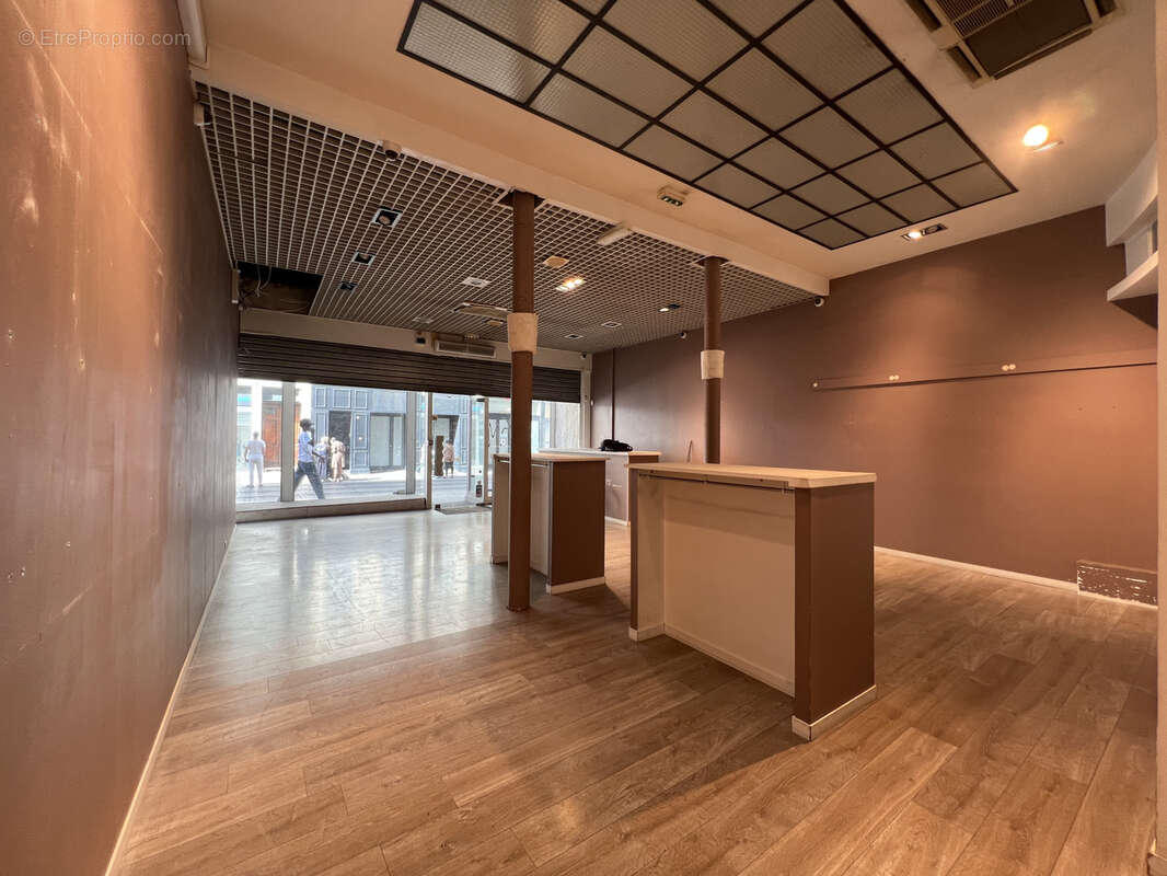 Commerce à MARSEILLE-6E