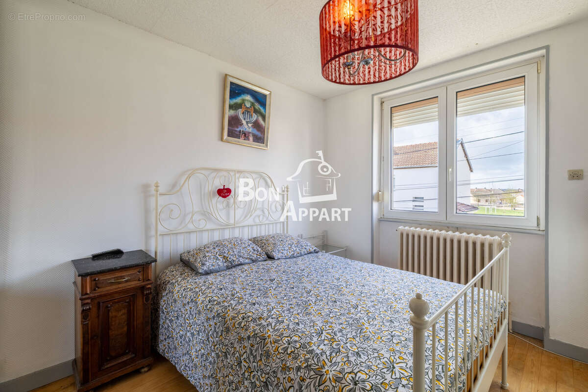 Maison au calme, située à HOMECOURT, 3 chambres, jardin et sous-sol complet - photo 9