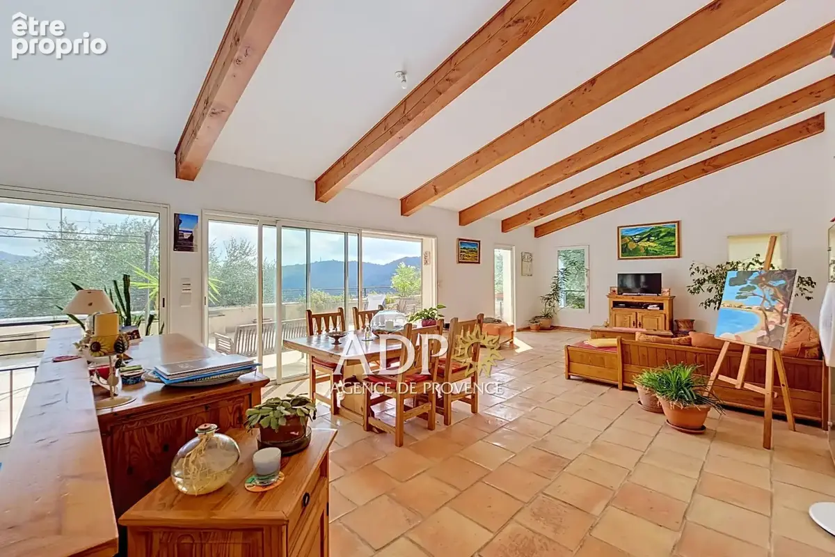 Maison 5 pièces 152 m² à vendre à Le Bar-Sur-Loup (06620) - photo 7