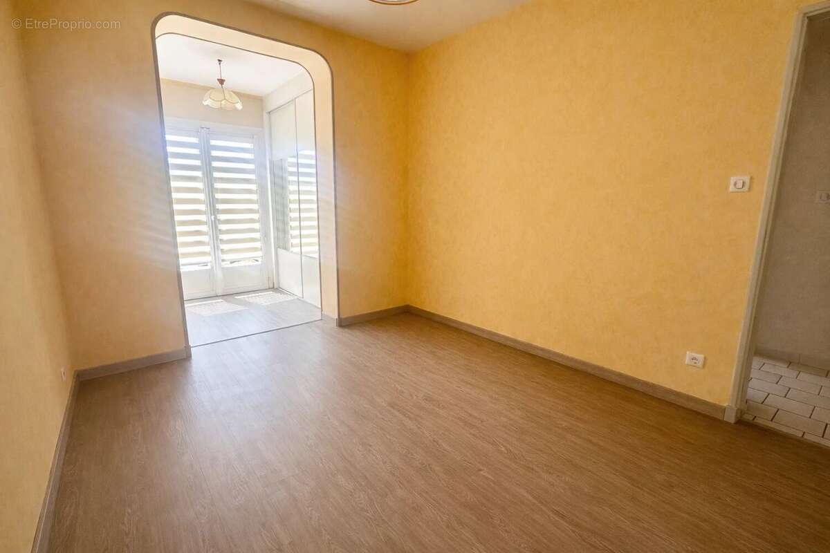 Maison à SAINT-JEAN