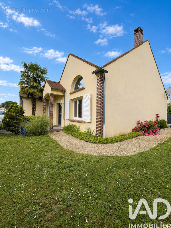Photo 1 - Maison à DAMMARTIN-EN-GOELE