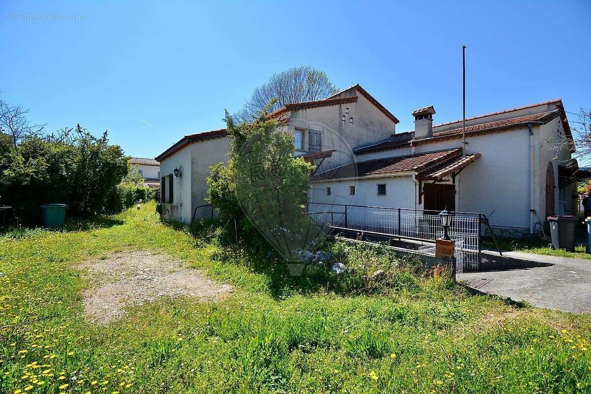 Maison à VILLENEUVE-LOUBET
