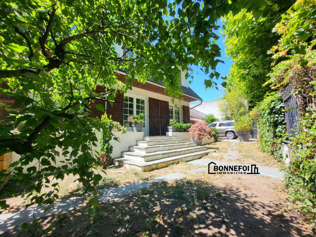 Maison à CHAMPIGNY-SUR-MARNE