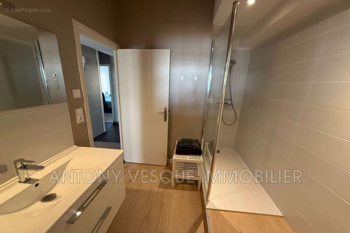 Appartement 70 m² à Agon-Coutainville  - photo 8