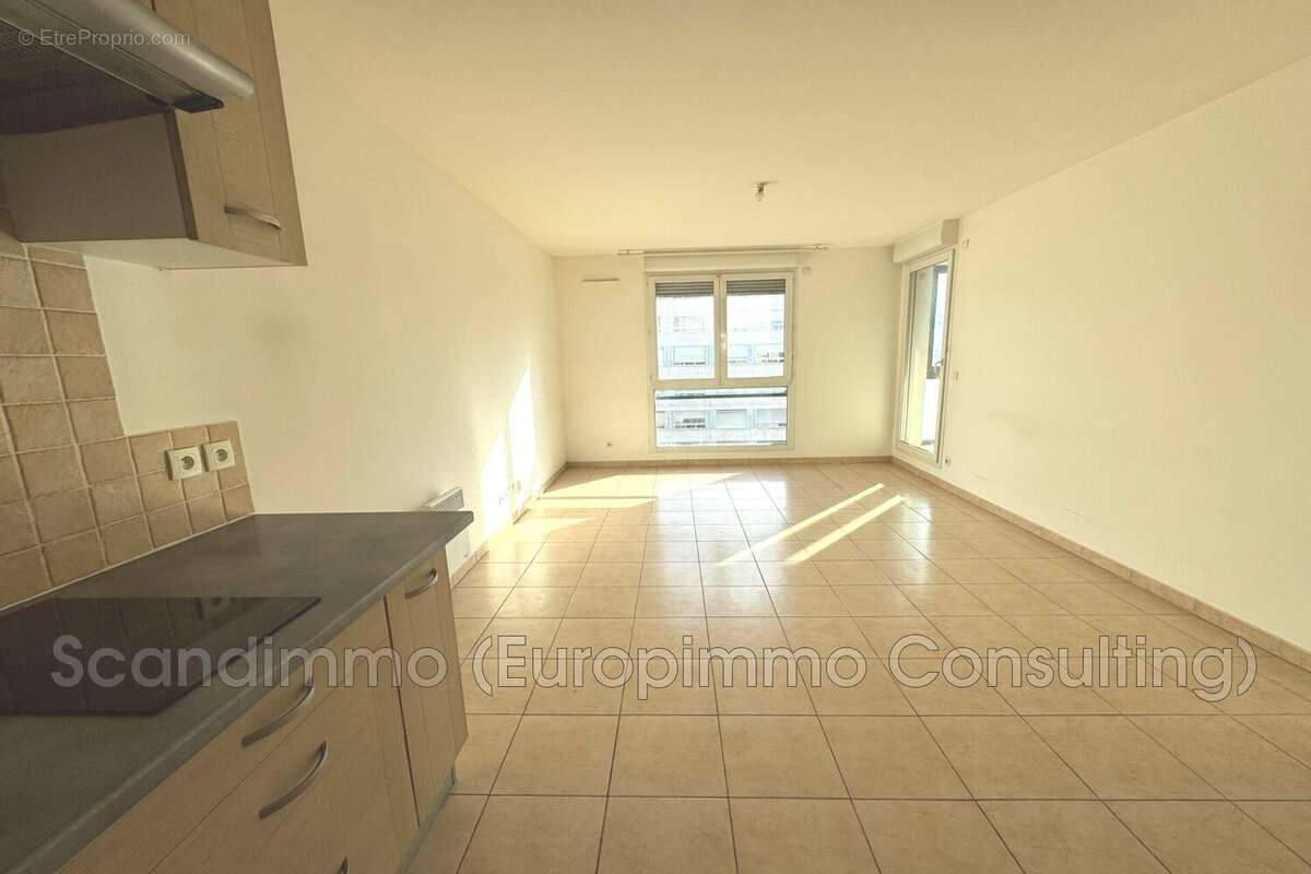 Appartement à MARSEILLE-8E