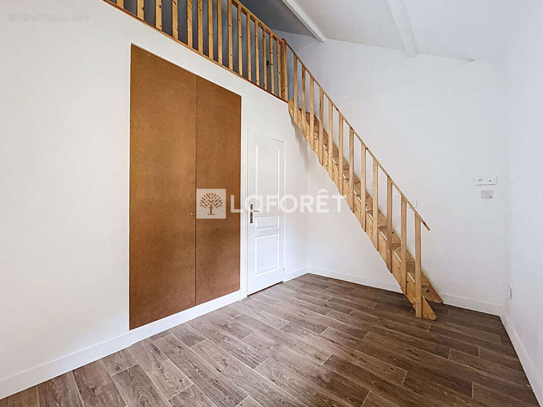 Appartement à FOSSES