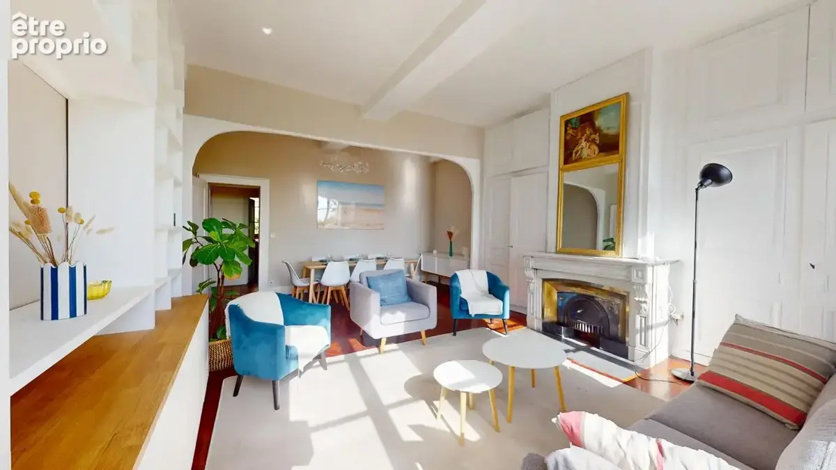 UNIQUE - Appartement d'exception de 147 m² avec vue panoramique sur le Rhône - photo 4