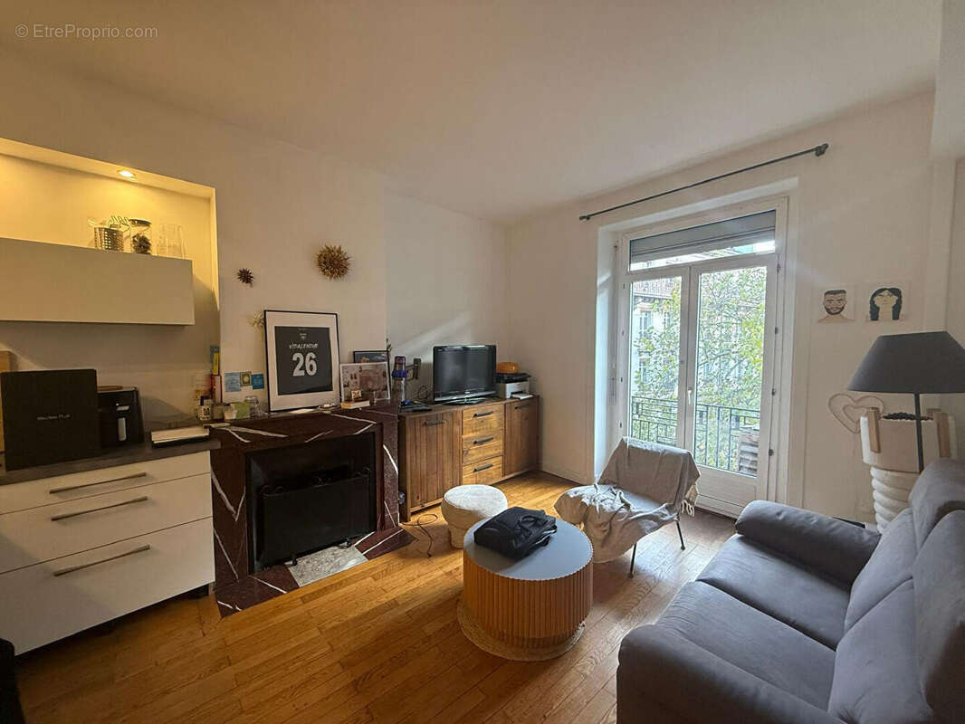 Appartement à LYON-8E