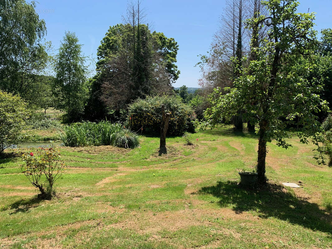 Maison à LA CROISILLE-SUR-BRIANCE