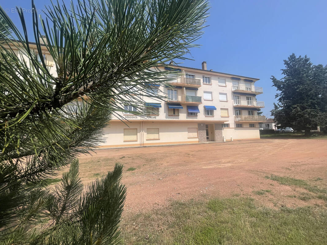 Appartement à RIORGES