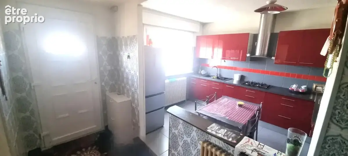 Maison familiale avec beau potentiel - CLASSE D - - photo 4