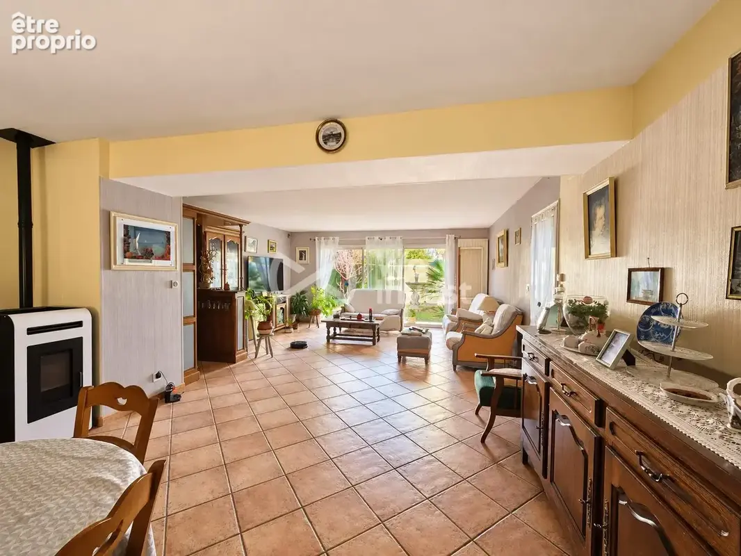 Maison 11 pièces 275 m² à vendre à Pouant (86200) - photo 5