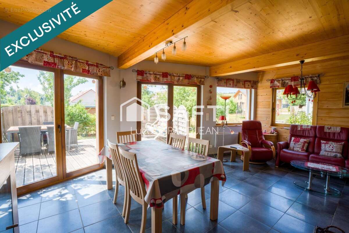 Maison 140 m² à La Chaux-Du-Dombief  - photo 5