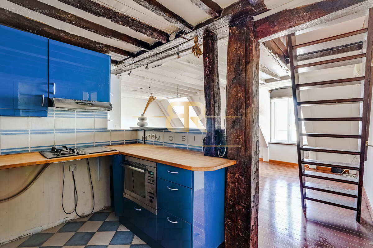 Appartement à PARIS-2E