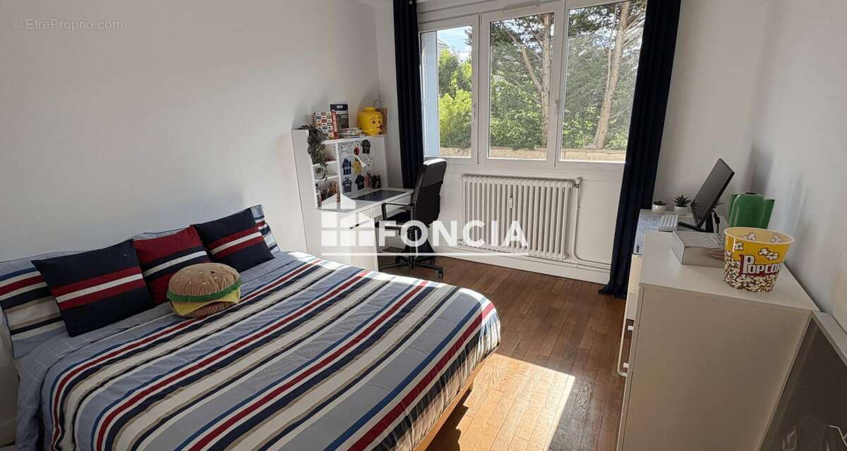 Appartement à VERSAILLES