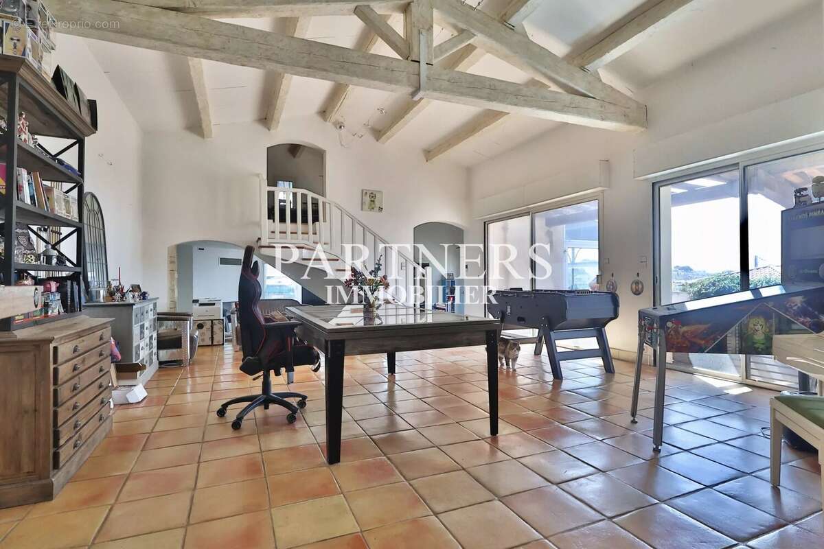 Maison 220 m² à Marseille-15e  - photo 6
