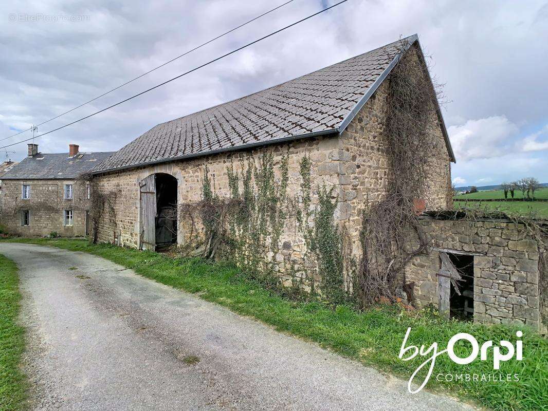 Maison à BUSSIERES
