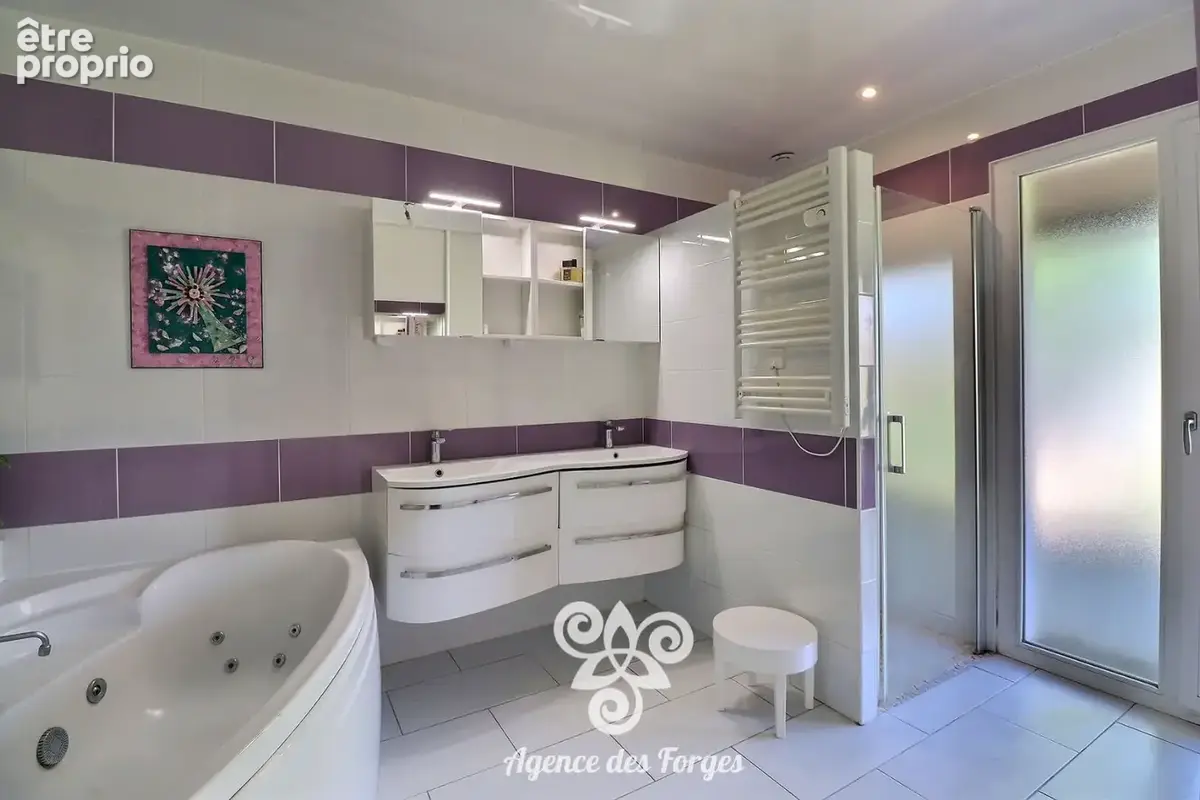 Maison de plain-pied de 203m² - 4 chambres + bureau - Le Landreau - photo 17