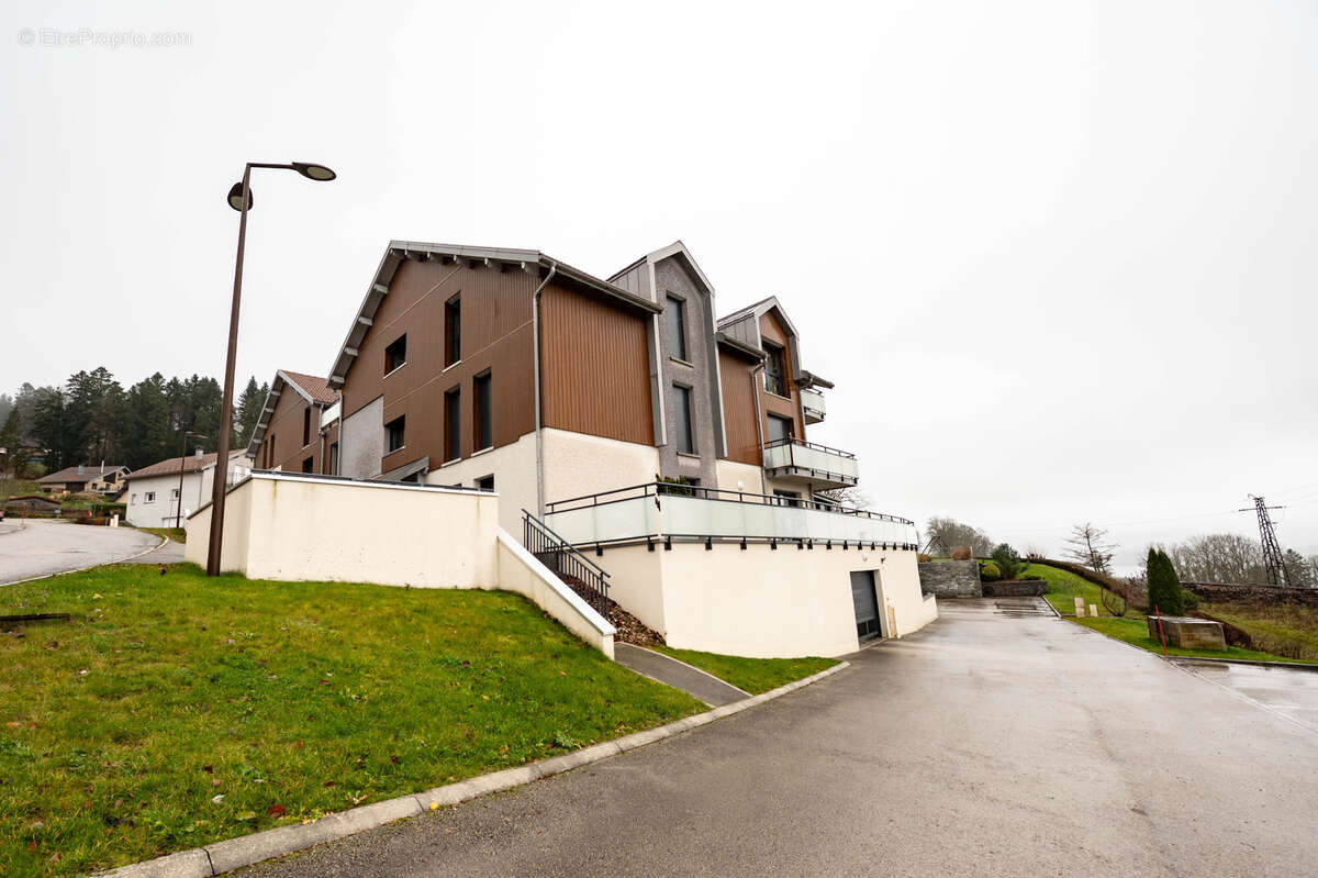 Appartement à MONTPERREUX