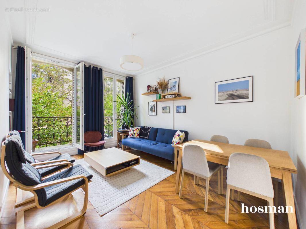 Appartement à PARIS-18E