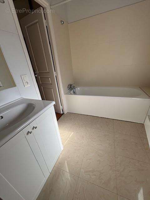 Maison à THIERS-SUR-THEVE