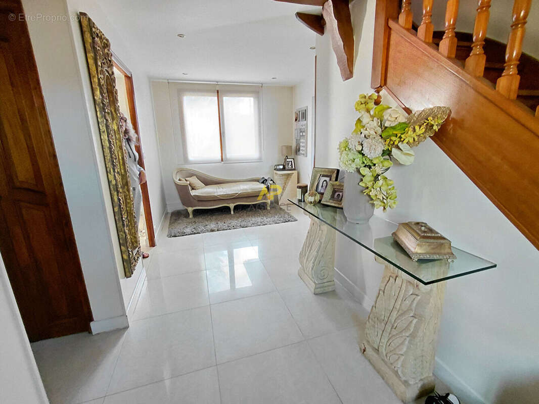 Maison à MONTIGNY-LES-CORMEILLES