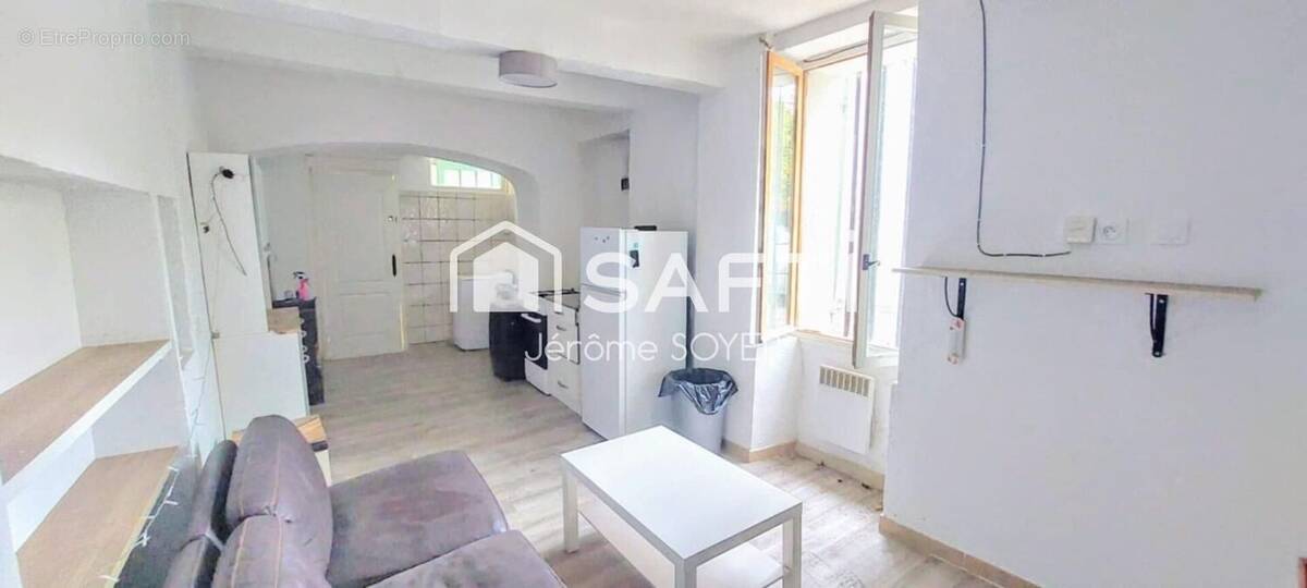 Photo 1 - Appartement à SENAS